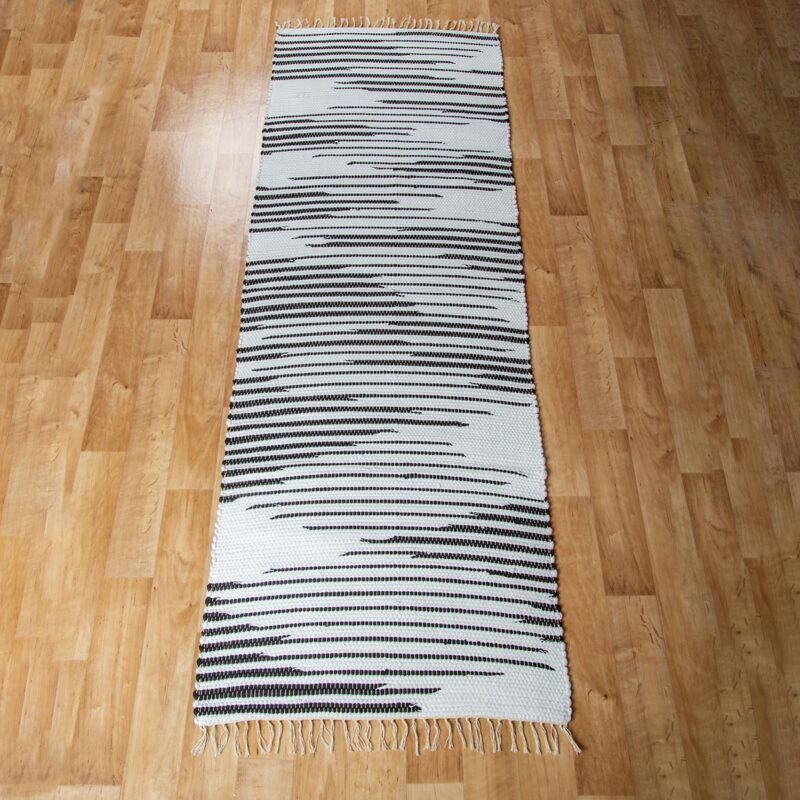 Fehér-fekete rongyszőnyeg 70x200 cm