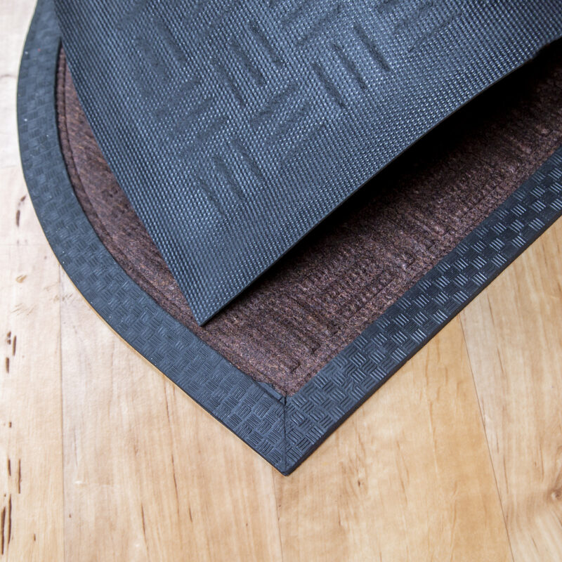 Gumis textil félkör lábtörlő 40x60 cm - Barna színben, rácsos mintával - hátoldal