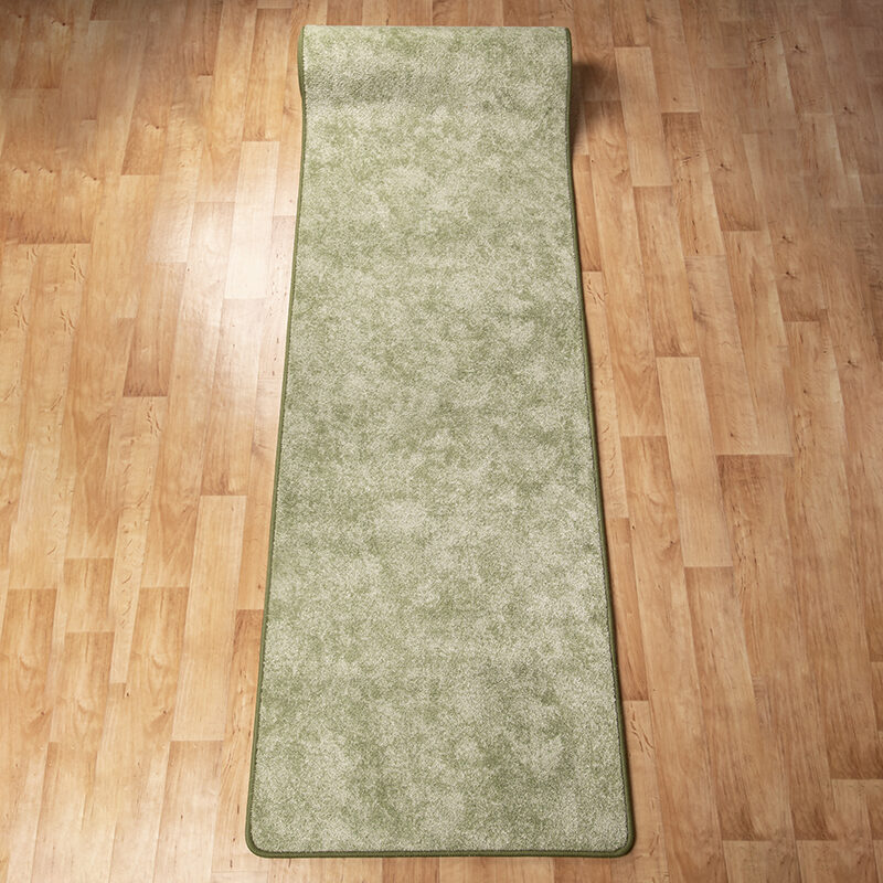 Szegett szőnyeg 70x300 cm - Zöld egyszínű