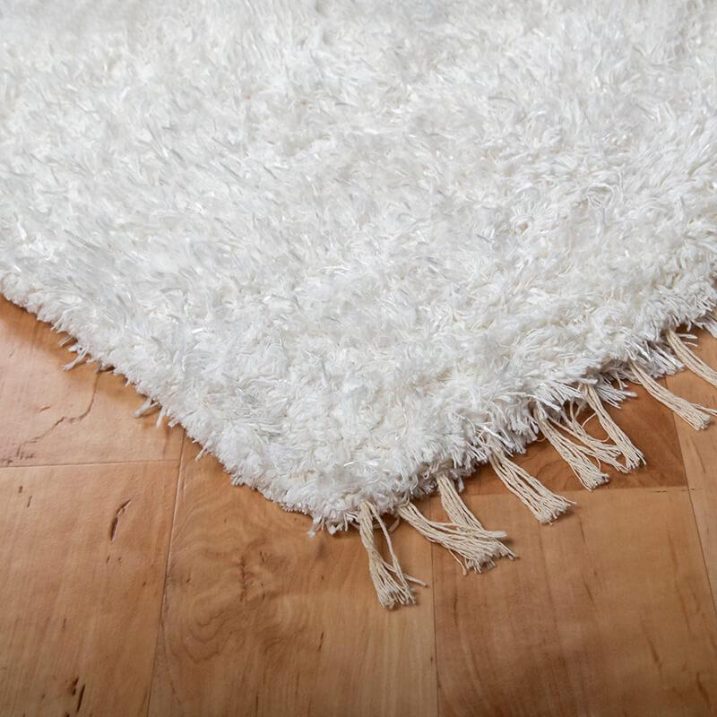 Fehér zsenília szőnyeg - sarok