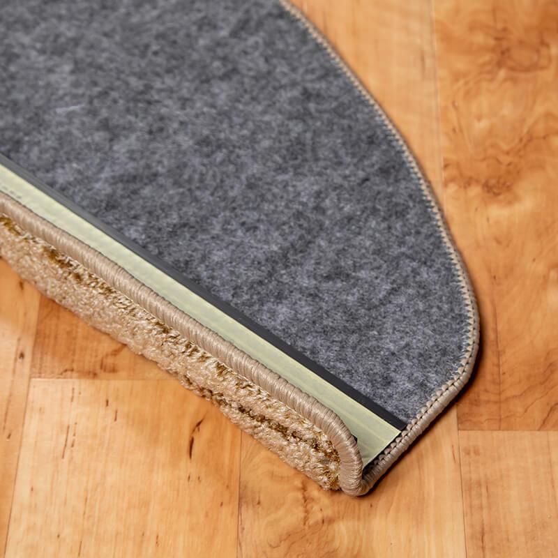 Lépcsőszőnyeg 65x24 cm - Beige színben vonal mintával - hátoldal3