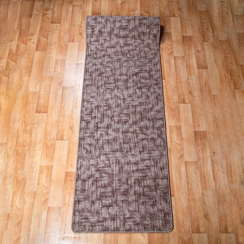 Szegett szőnyeg 70x500 cm – Barna színben nyomott vonalas mintával